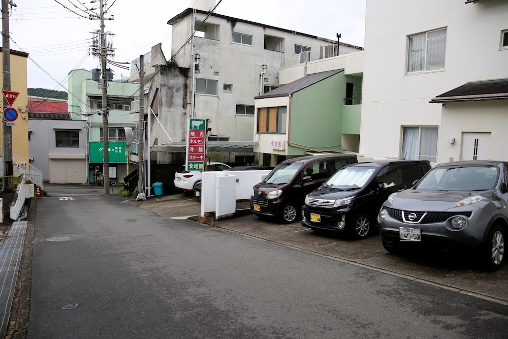 Shinnishiki Hotel 63/68