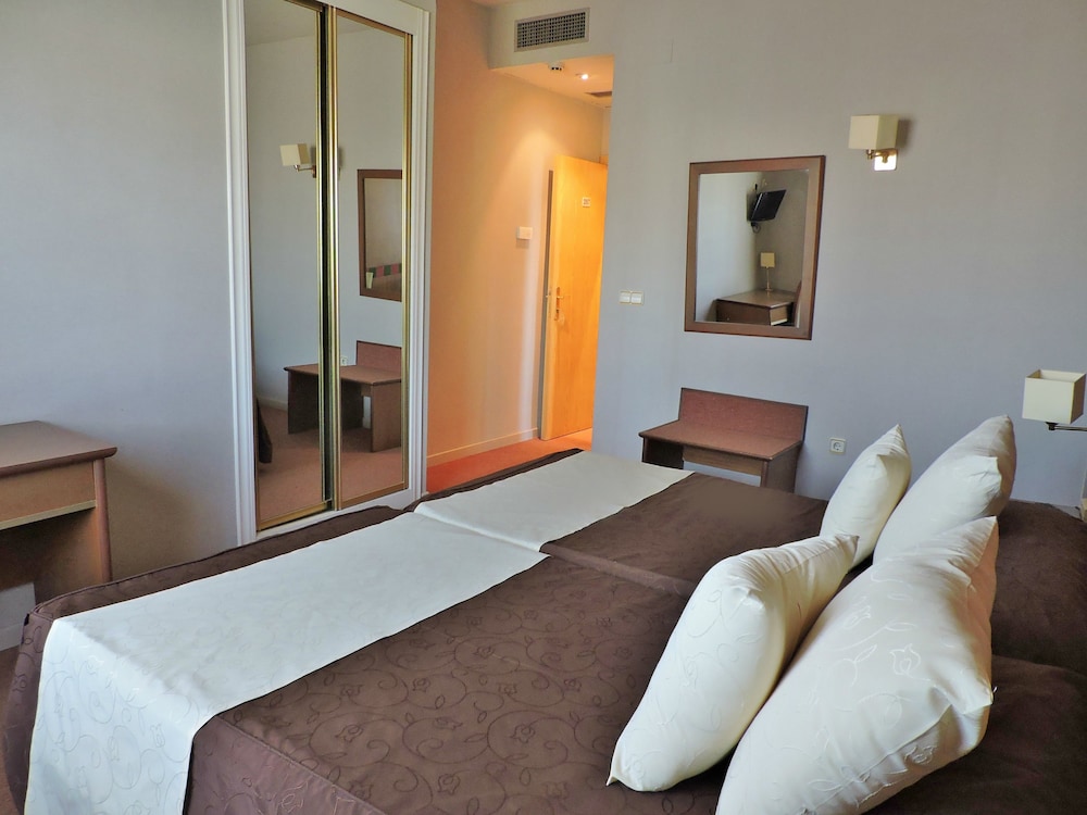 Hotel Las Yucas 12/50