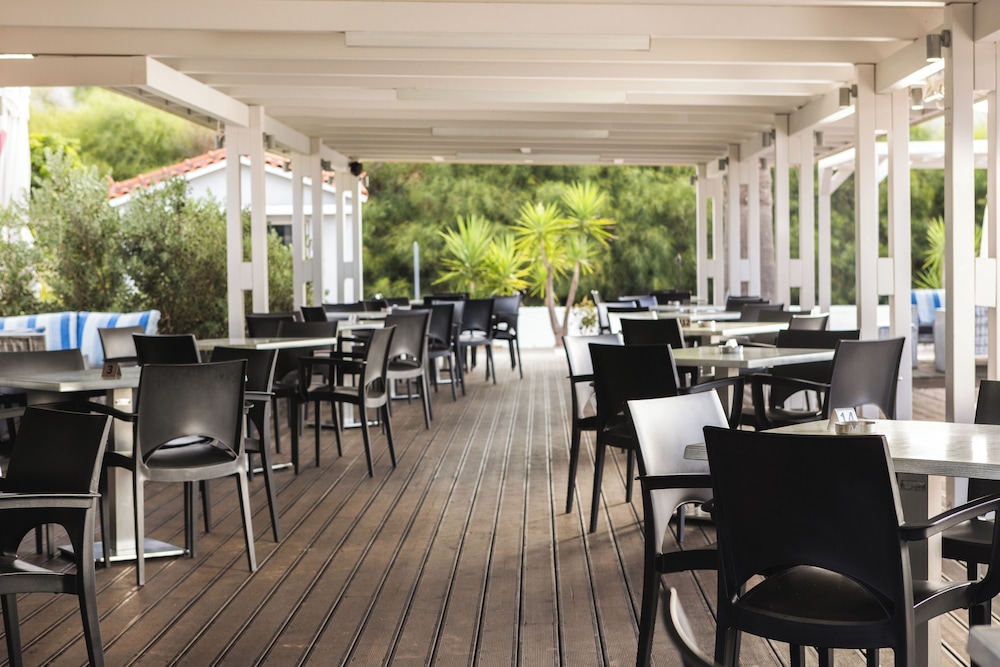Kalamaki Beach Hotel 34/50
