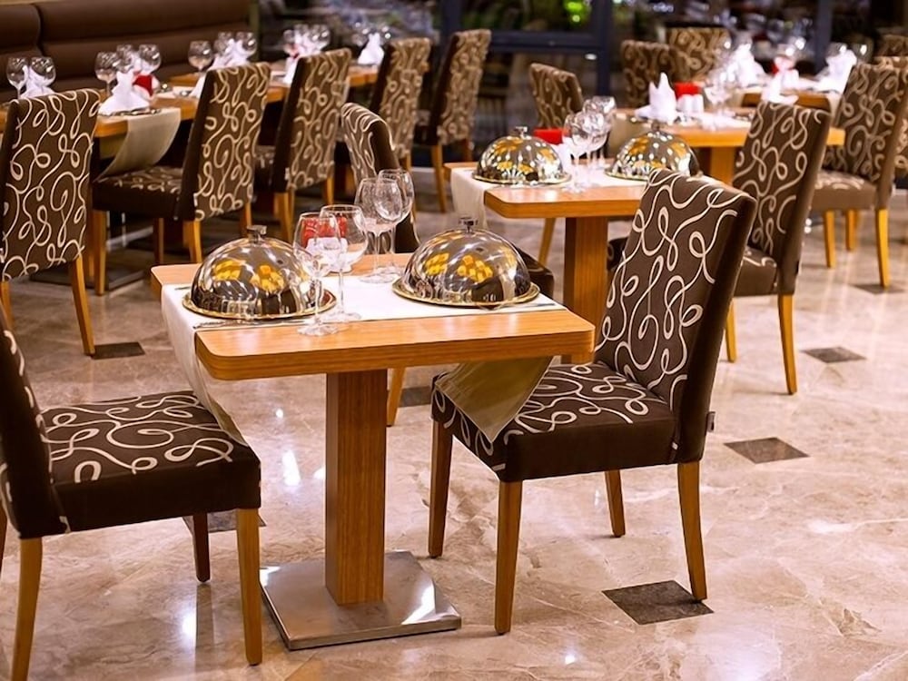 Volley Hotel Izmir 46/63
