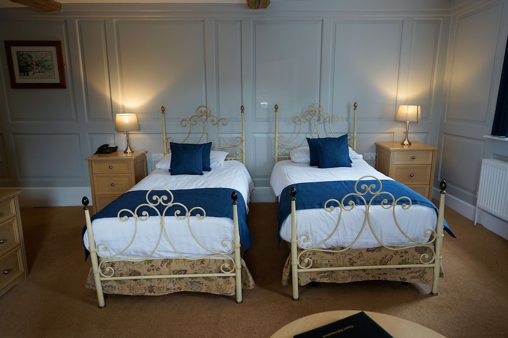 Deluxe, Twin Beds