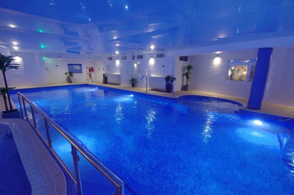 The Schull Harbour Hotel 42/56