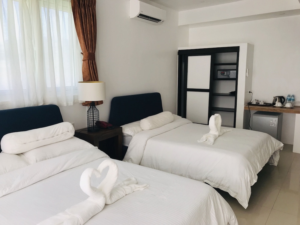 Calypso Beach Dive Resort 17/76