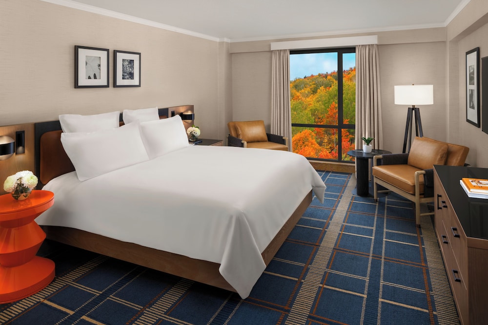 FAIRMONT, LUXURY, KING BED