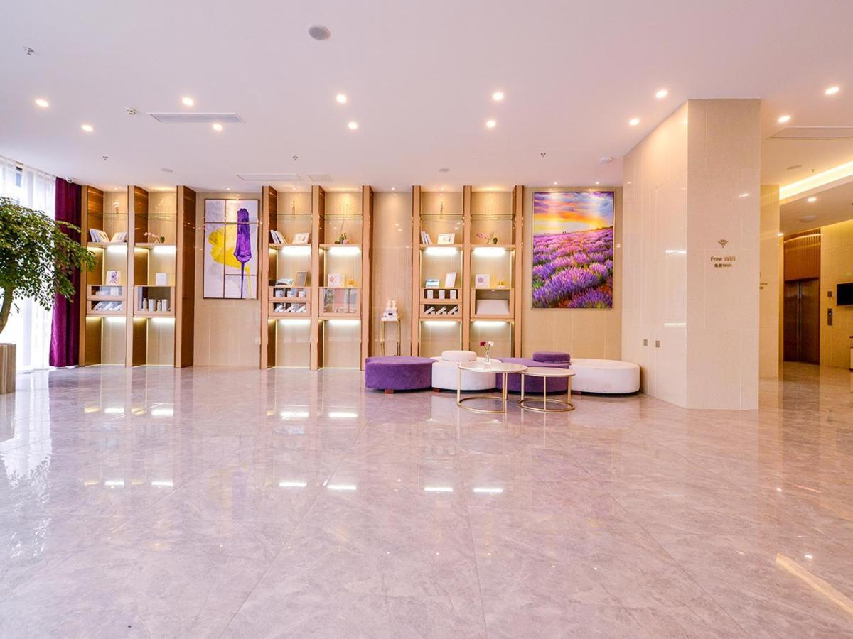 Lavande Hotel (Chengdu Xinjin Rulin Road Metro Station) 3/37