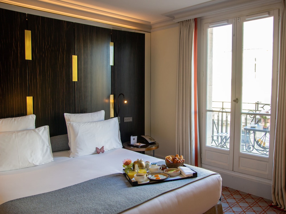DELUXE, BALCONY