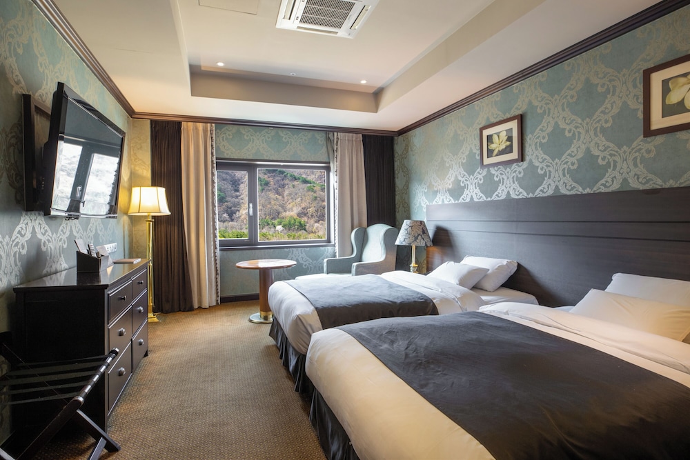 Kensington Hotel Seorak 21/77