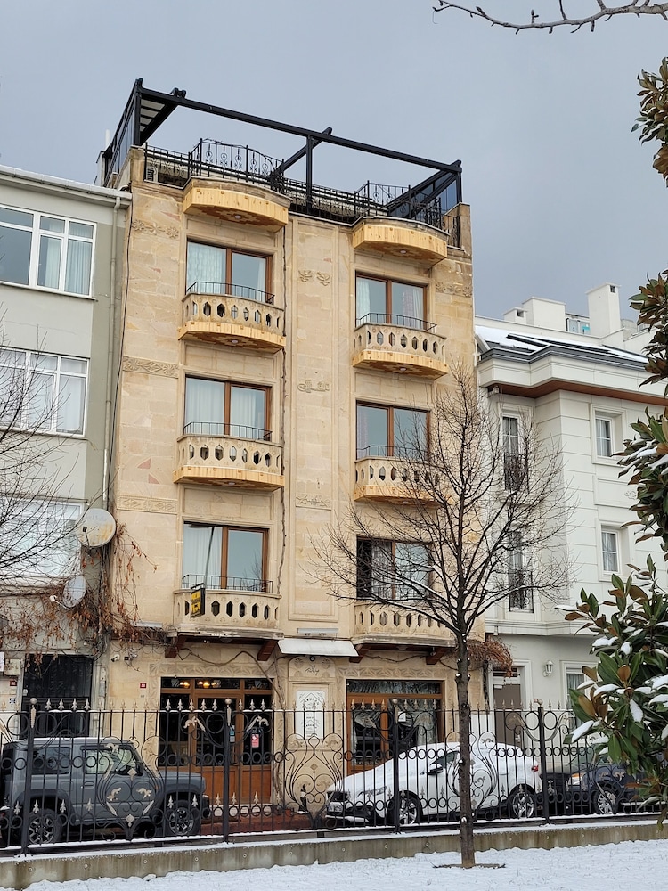 Saruhan Hotel 4/57
