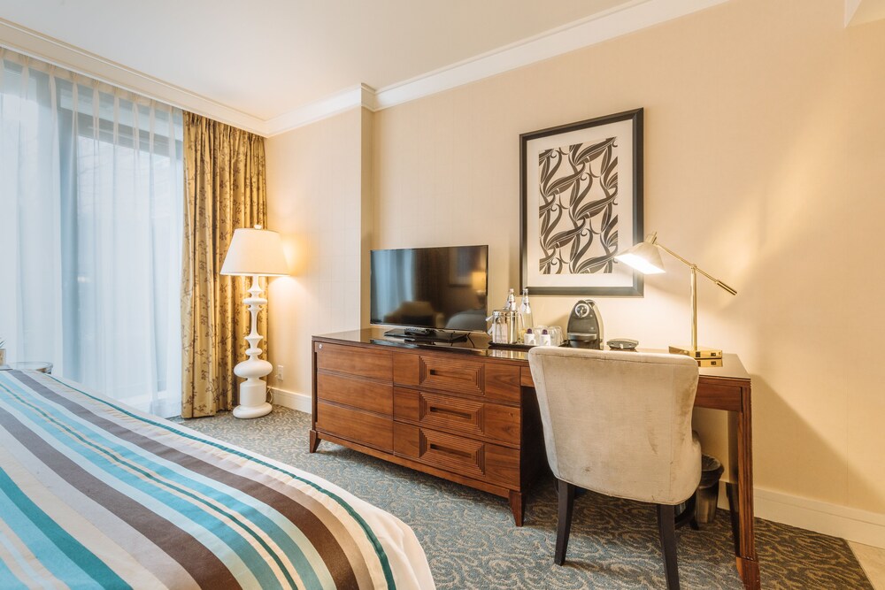 L'Hermitage Hotel 23/70