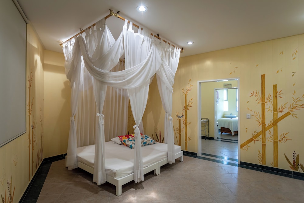 Excelaris Grand Resort Conventions & Spa 24/71