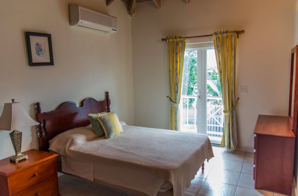 HBK Villa Rentals 12/36