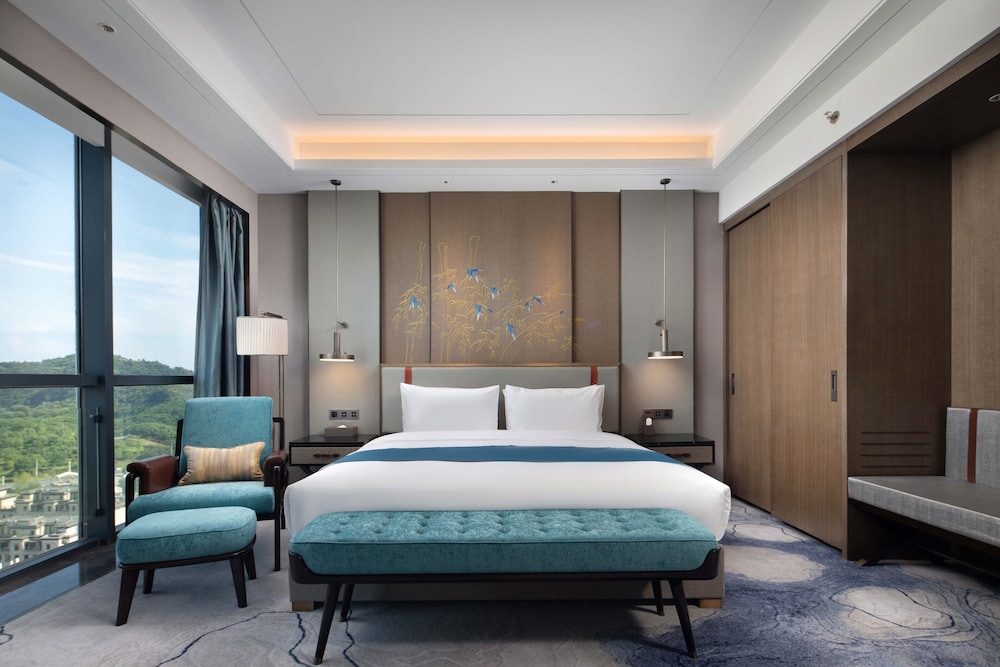 EXECUTIVE, KING BED, CITY VIEW