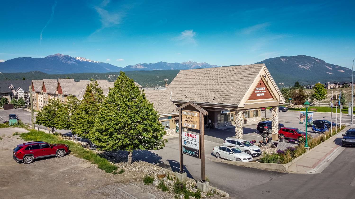 Prestige Radium Hot Springs Resort, WorldHotels Crafted 33/34