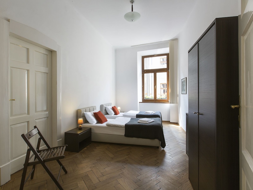 Antique Apartments Old Town 25/79