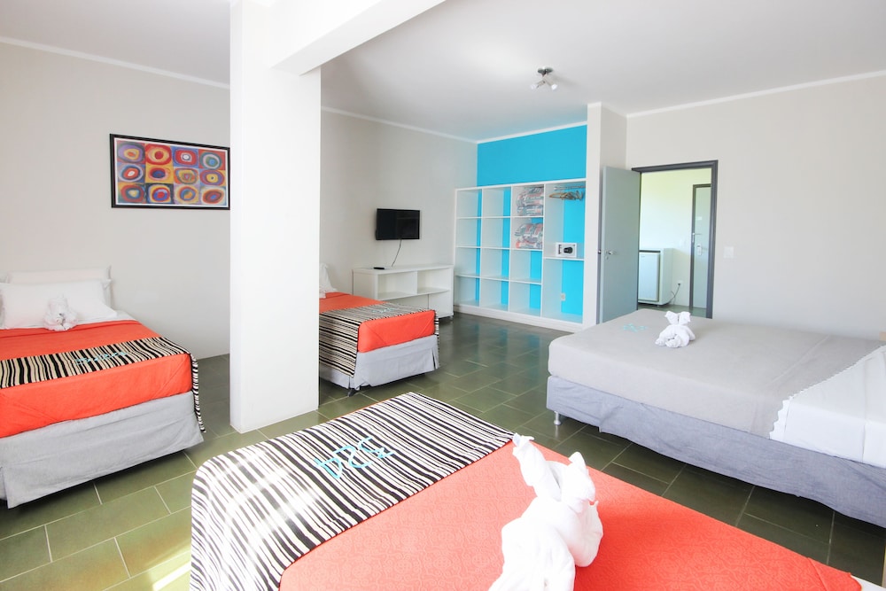 Cris Hotel 11/69