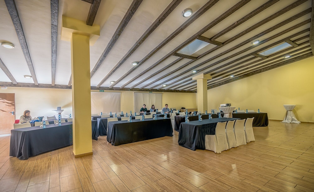 Hotel Rural LIVVO Maipez 32/50