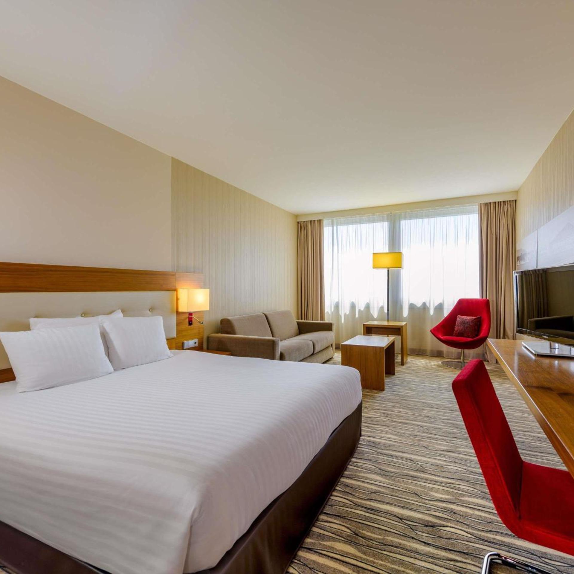 Executive, King Bed
