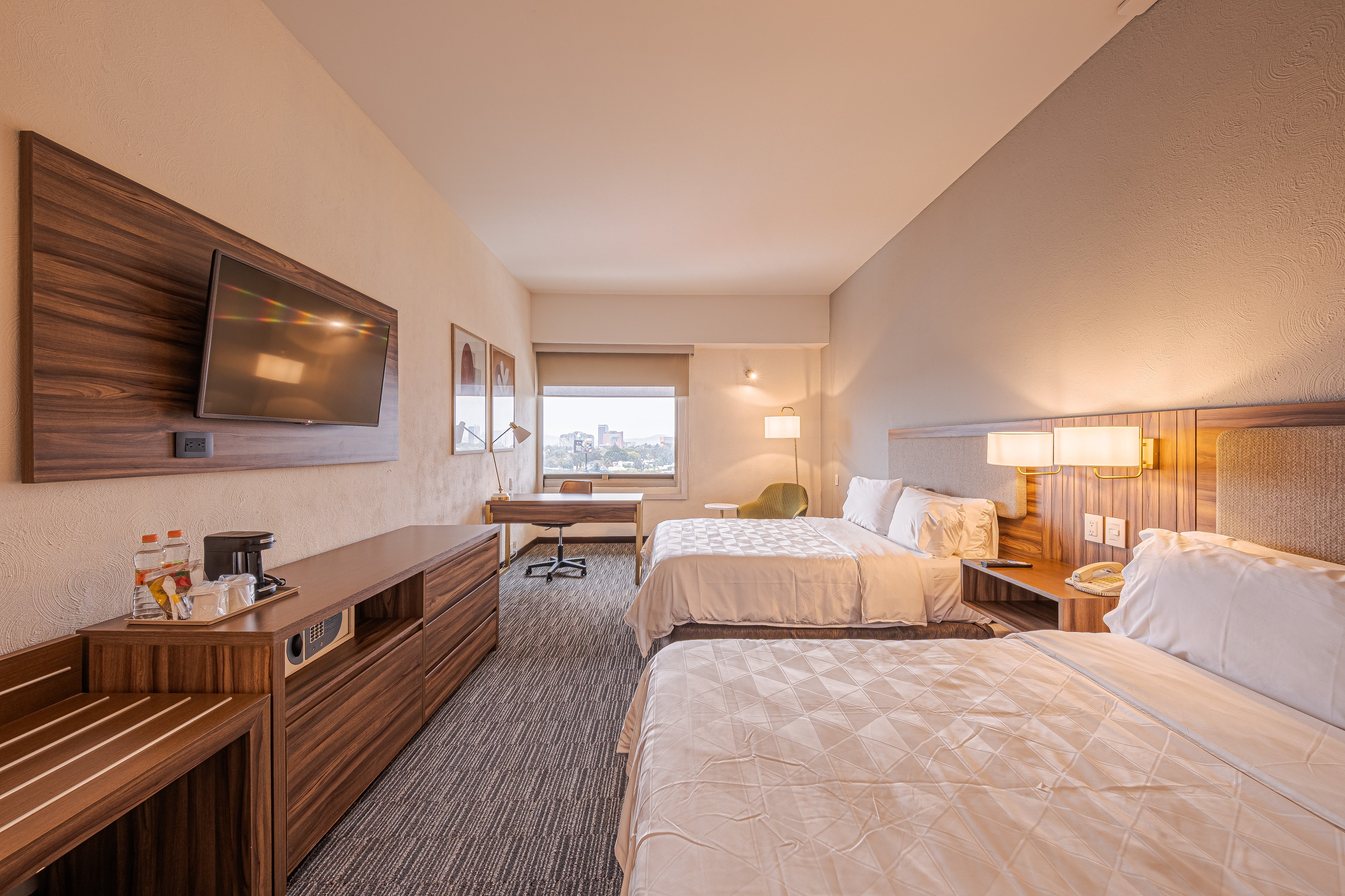 HOLIDAY INN SELECT GUADALAJARA 26/72