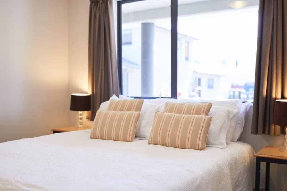 blenheim palms motel