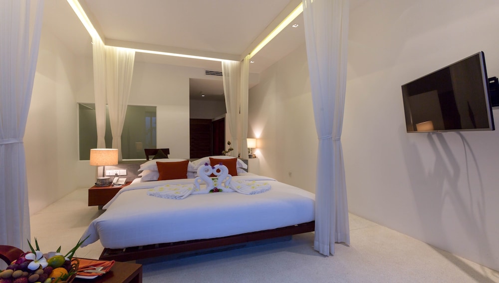 LYNNAYA URBAN RIVER RESORT 22/69