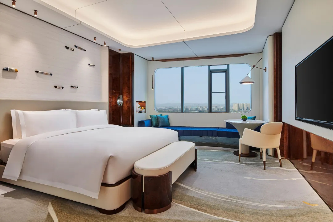 Deluxe, Double Bed