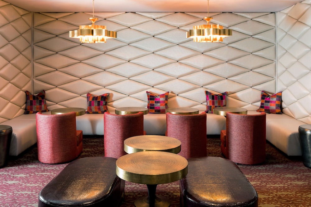 Charlesmark Hotel 16/30