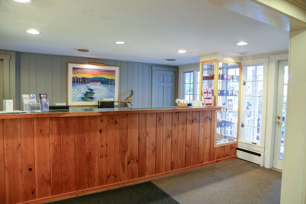Bluebird Cady Hill Lodge 6/50
