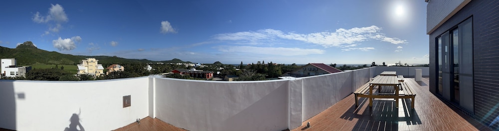 Peninsula Inn 23/37