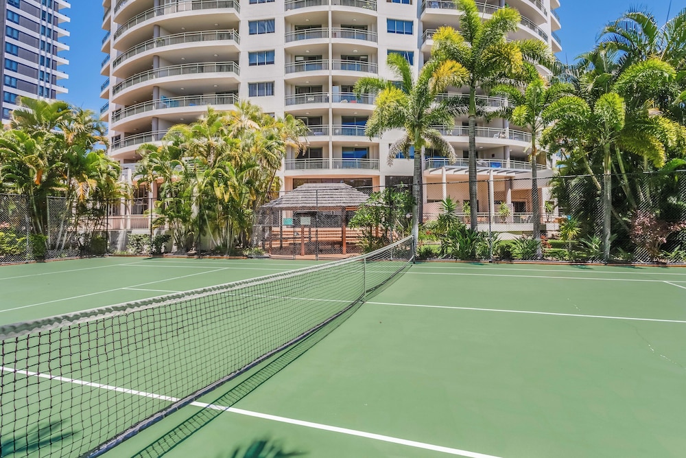 The Meriton On Main Beach 27/50