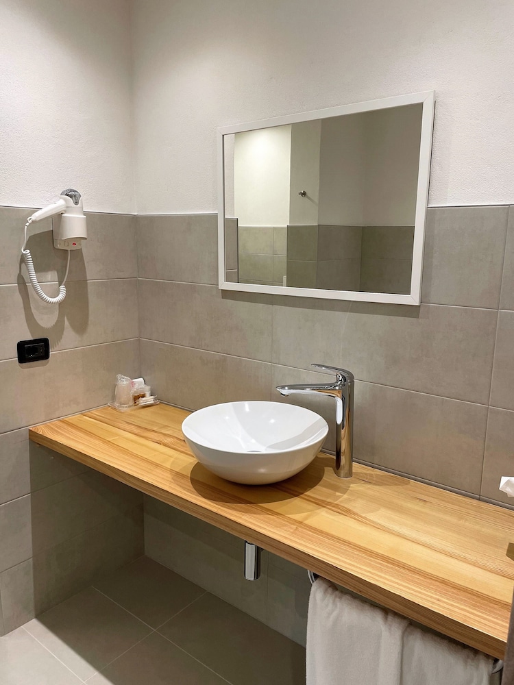 Hotel Saccardi Spa 47/48