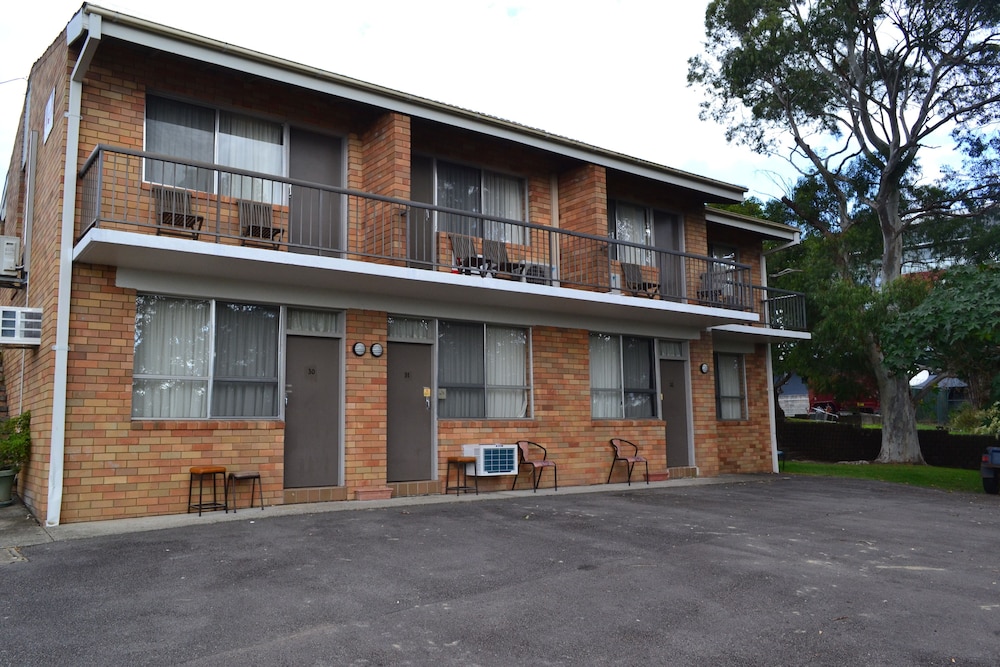 PANORAMA MOTOR INN 10/38