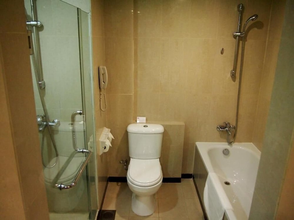 Hotel Royal Singapore 24/70