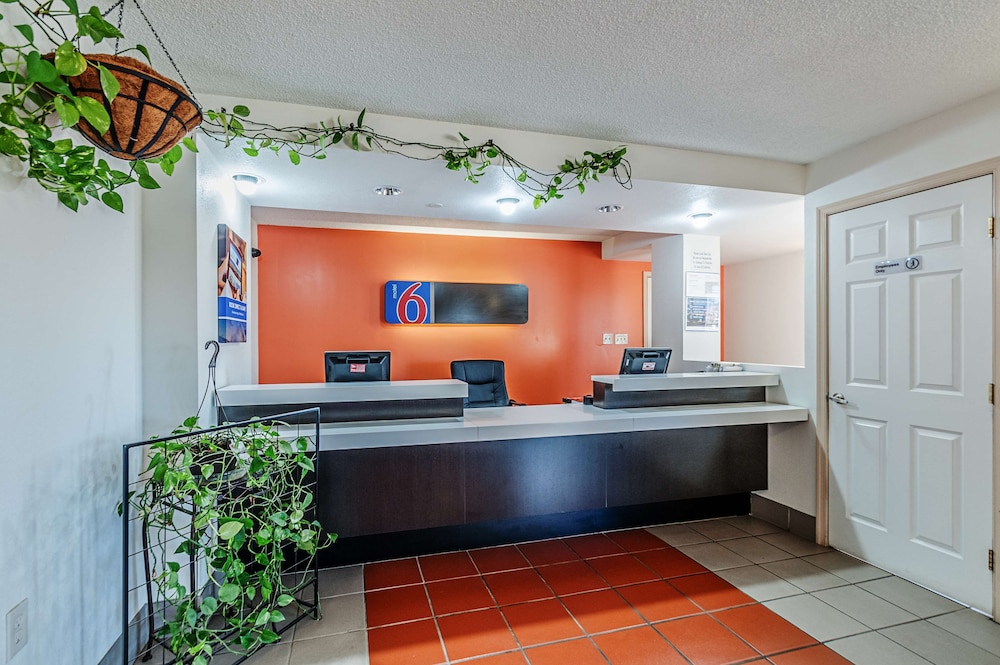 Lobby at Motel6 Martinsburg, WV, MARTINSBURG - WV