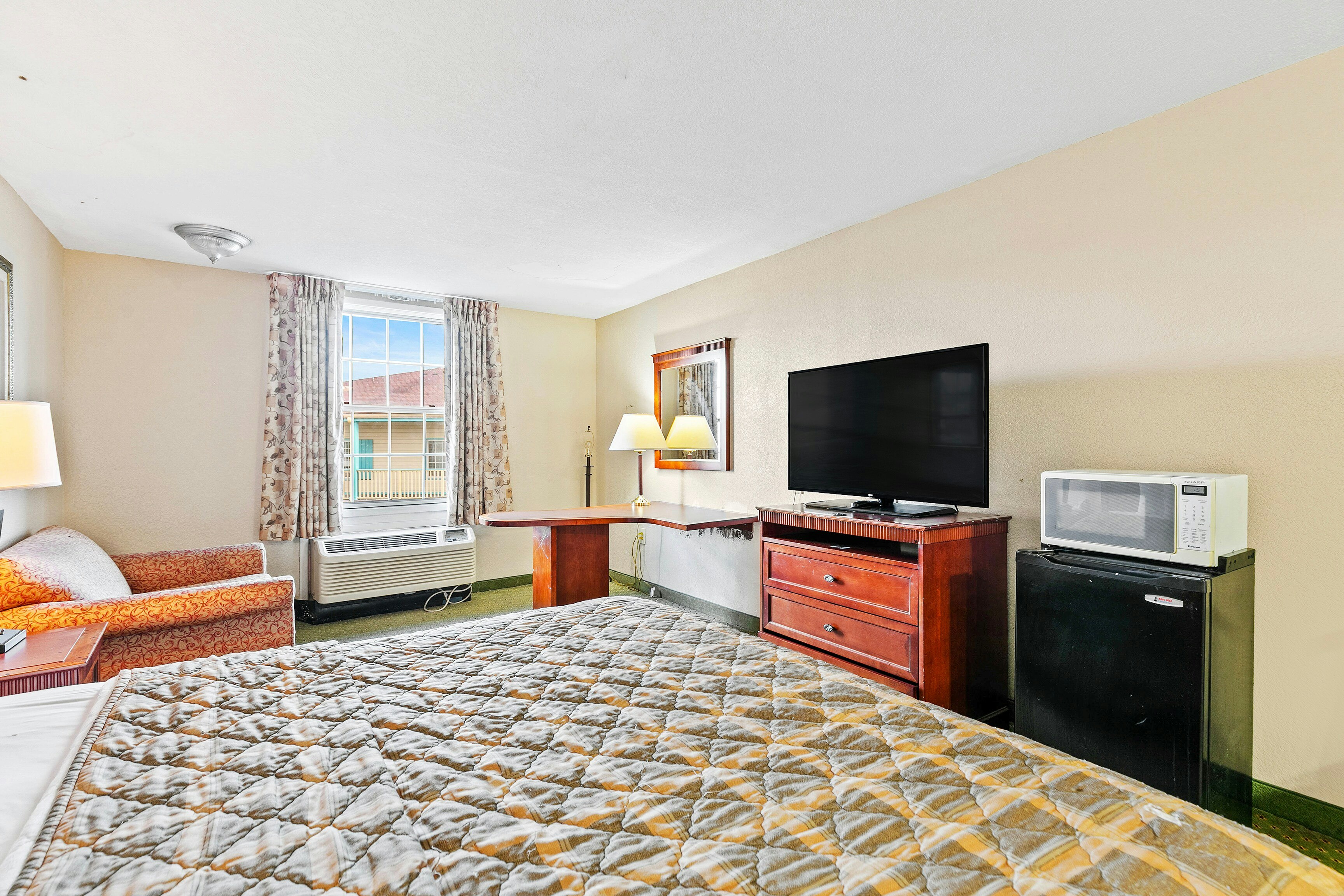 Moonlight Inn Hotel O Hattiesburg, MS 34/54