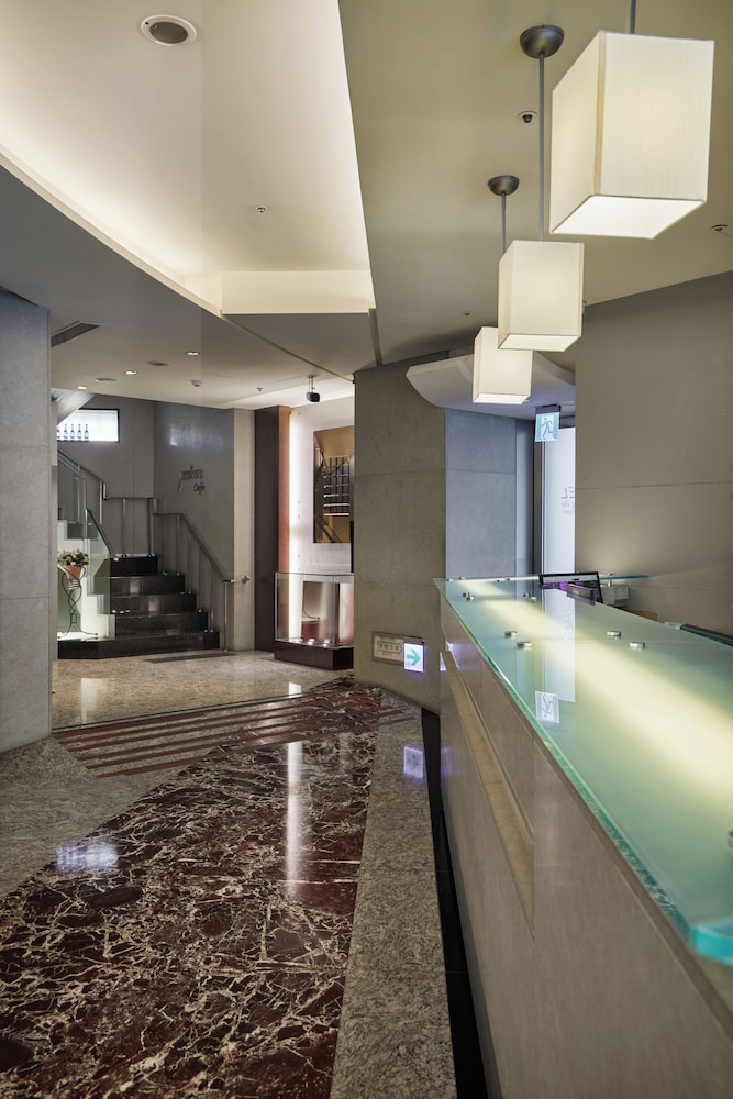 K Hotels Yungho 23/45