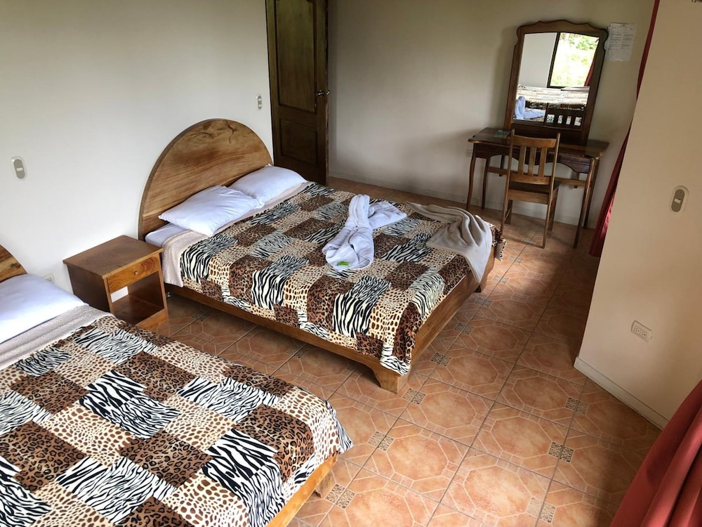 Vista Verde Lodge 7/50