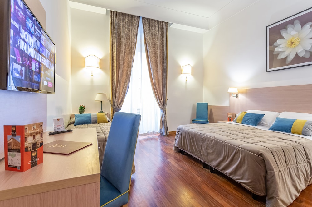 Hotel Medici 12/48