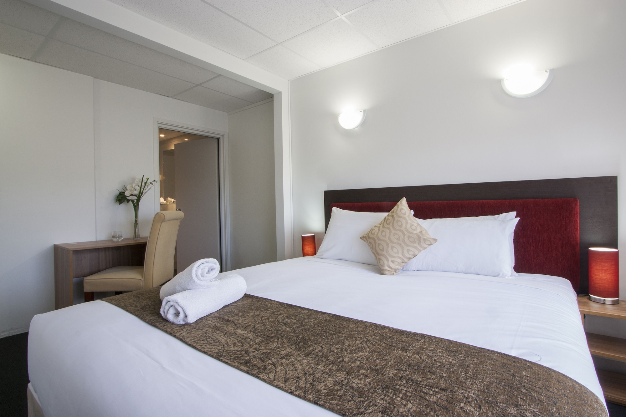 2 BEDROOMS, APARTMENT