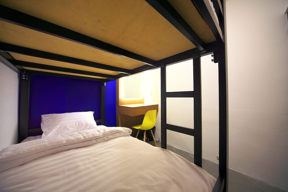 Tuk Tuk Hostel 35/70