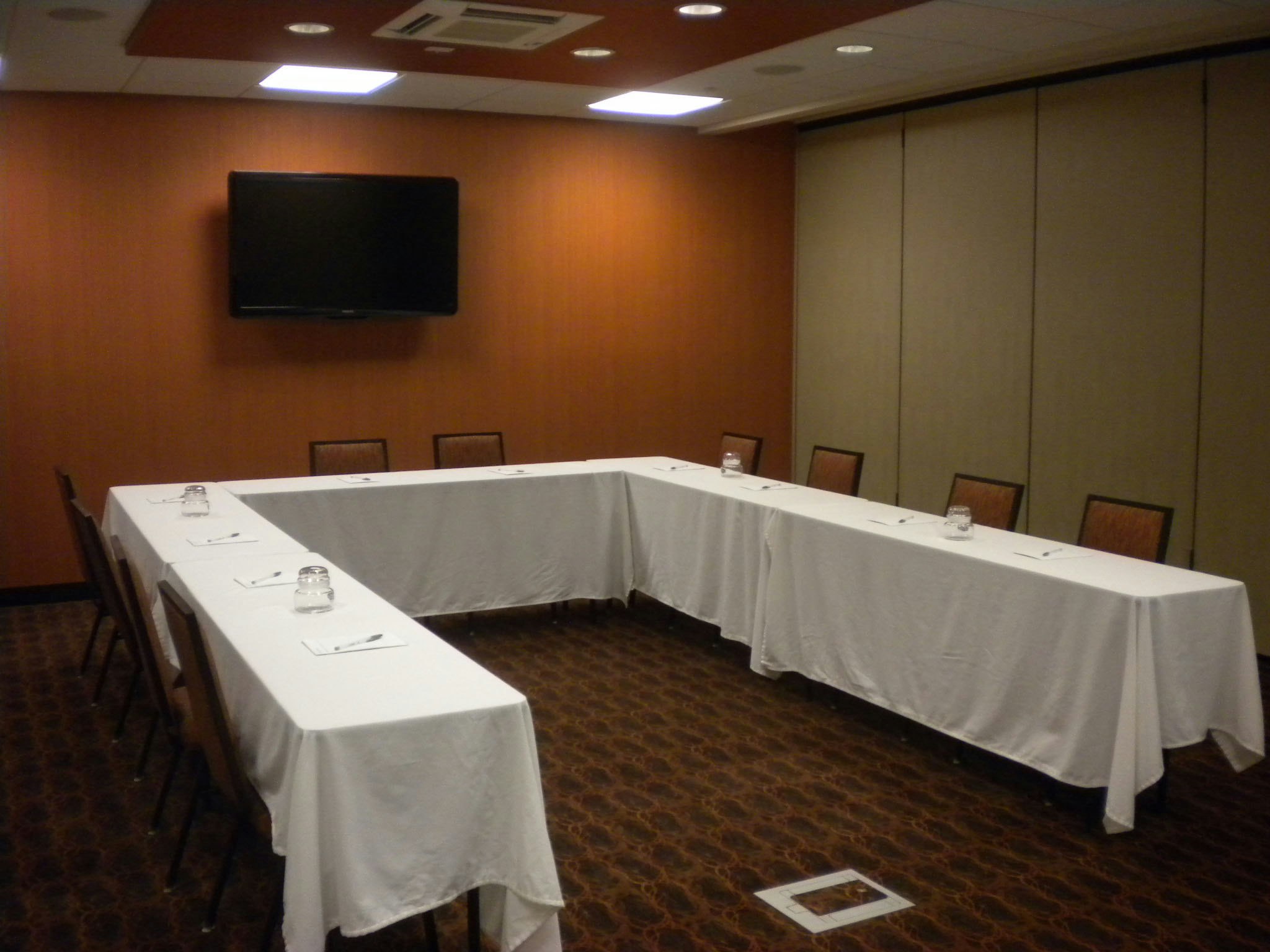 Hampton Inn And Suites Cincinnati Uptown University Area Oh 61/72