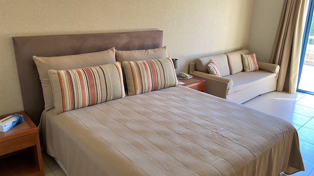 The Ixian Grand and All Suites Adults Only Hotel 27/67