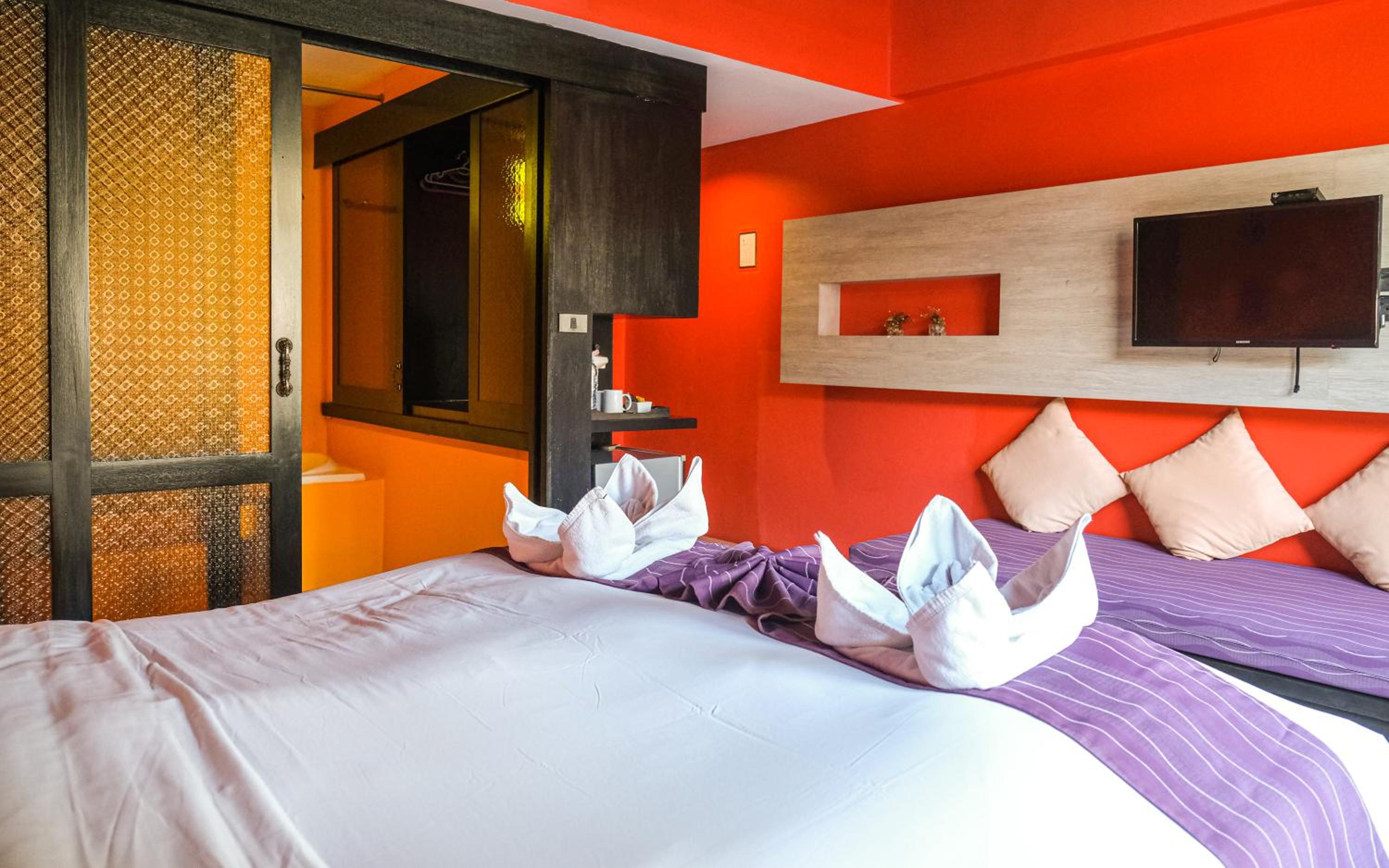 Deluxe, Double Bed, Pool Access