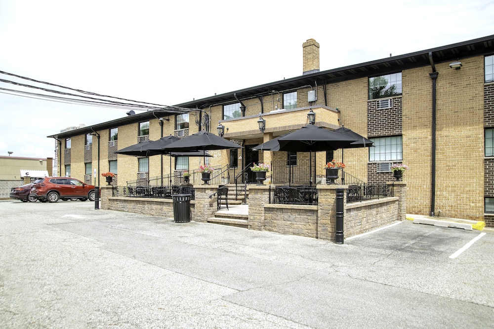 The Holland Hotel 43/49