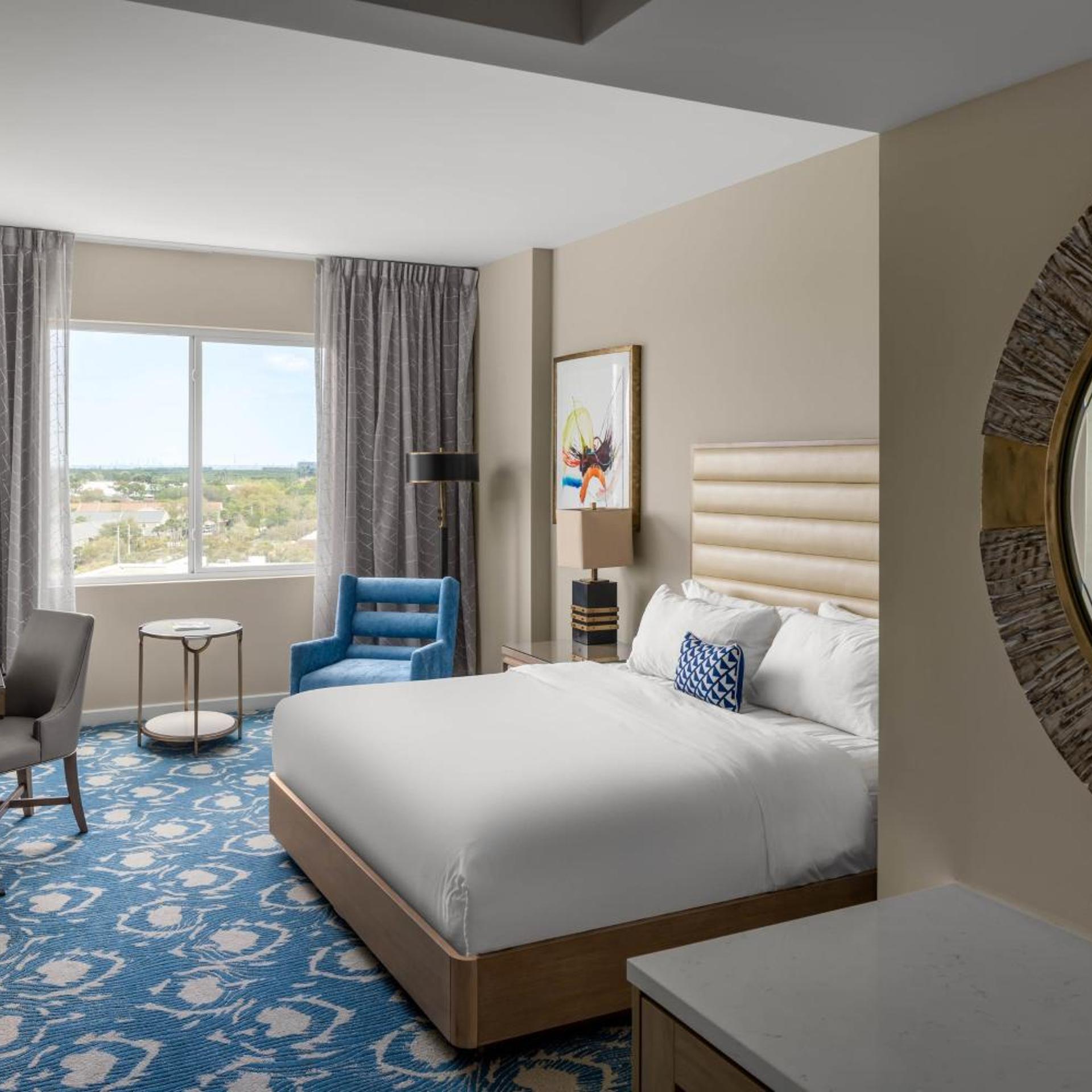 Guest Room, King Bed, Bay View