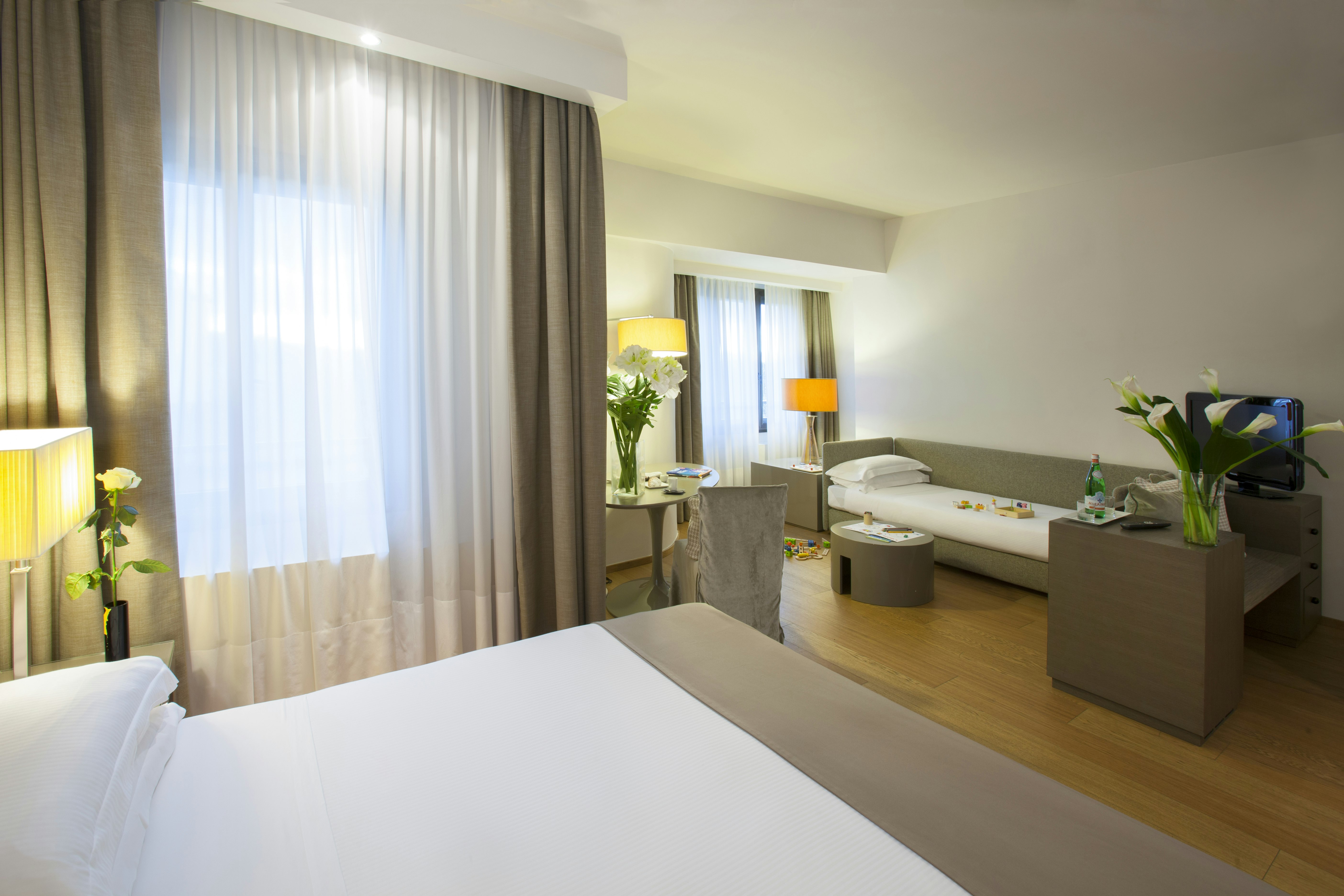 ROOM, TRIPLE