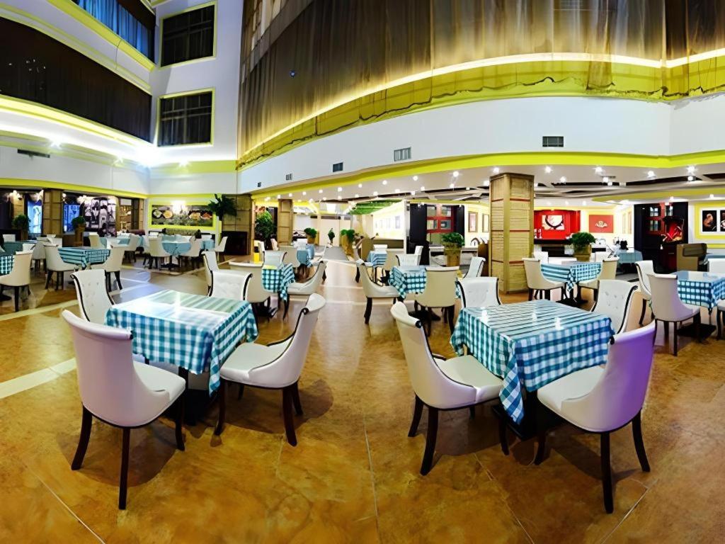 Vienna International Hotel (Nanning East Railway Station) 39/50