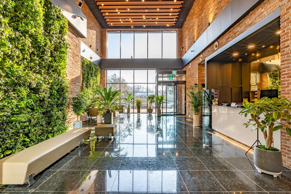 Lobby at Urbanest Hotel, GOYANG