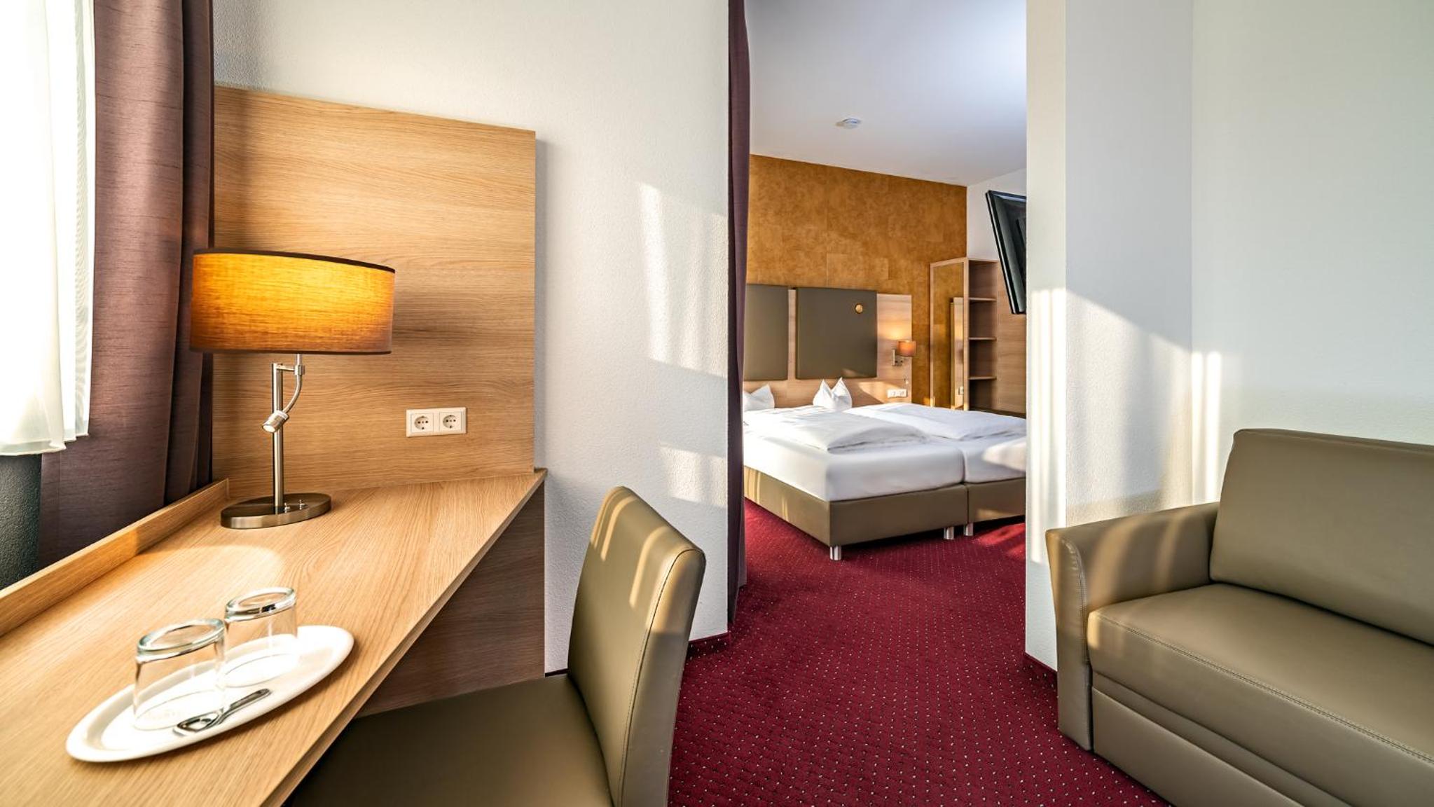 Hotel am Stadtrand 39/39