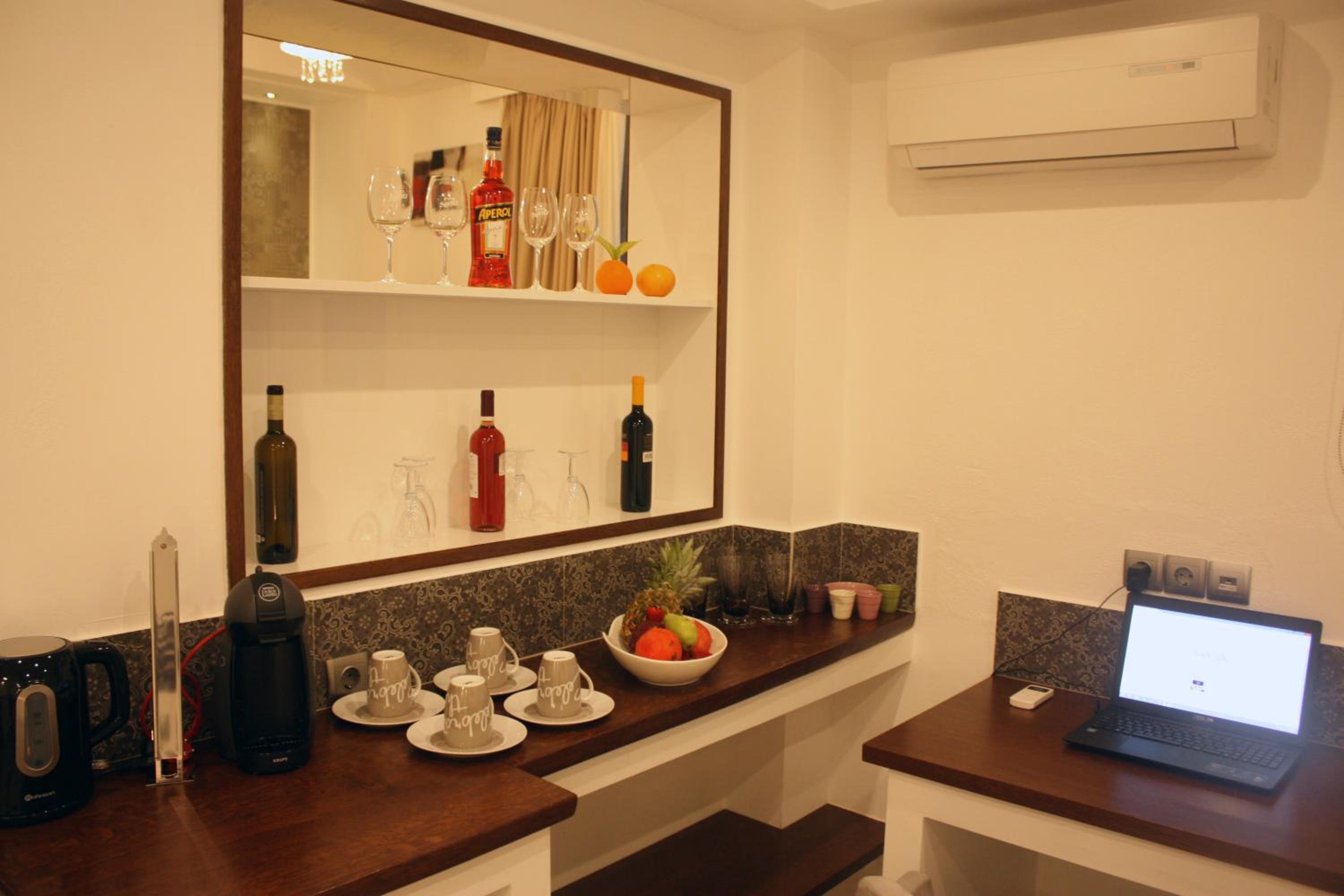 Lindian Jewel Hotel and Villas 7/50
