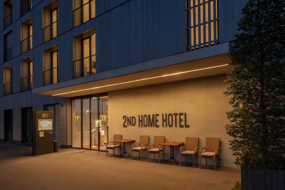 2ND Home Hotel 11/43